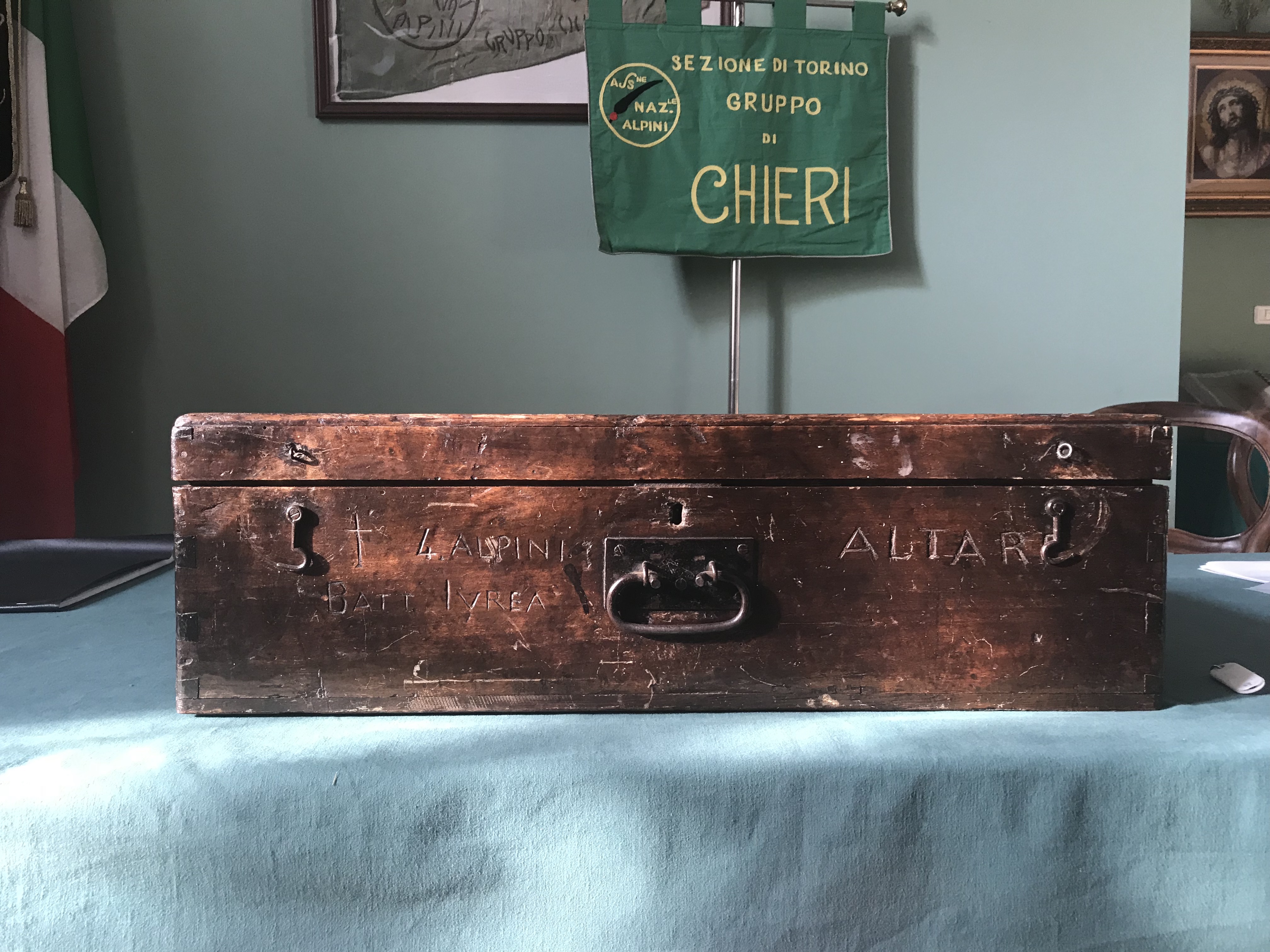 altare-chiusoC9E5C3AD-4F8E-268F-A3C3-C462FD43E9F3.jpg